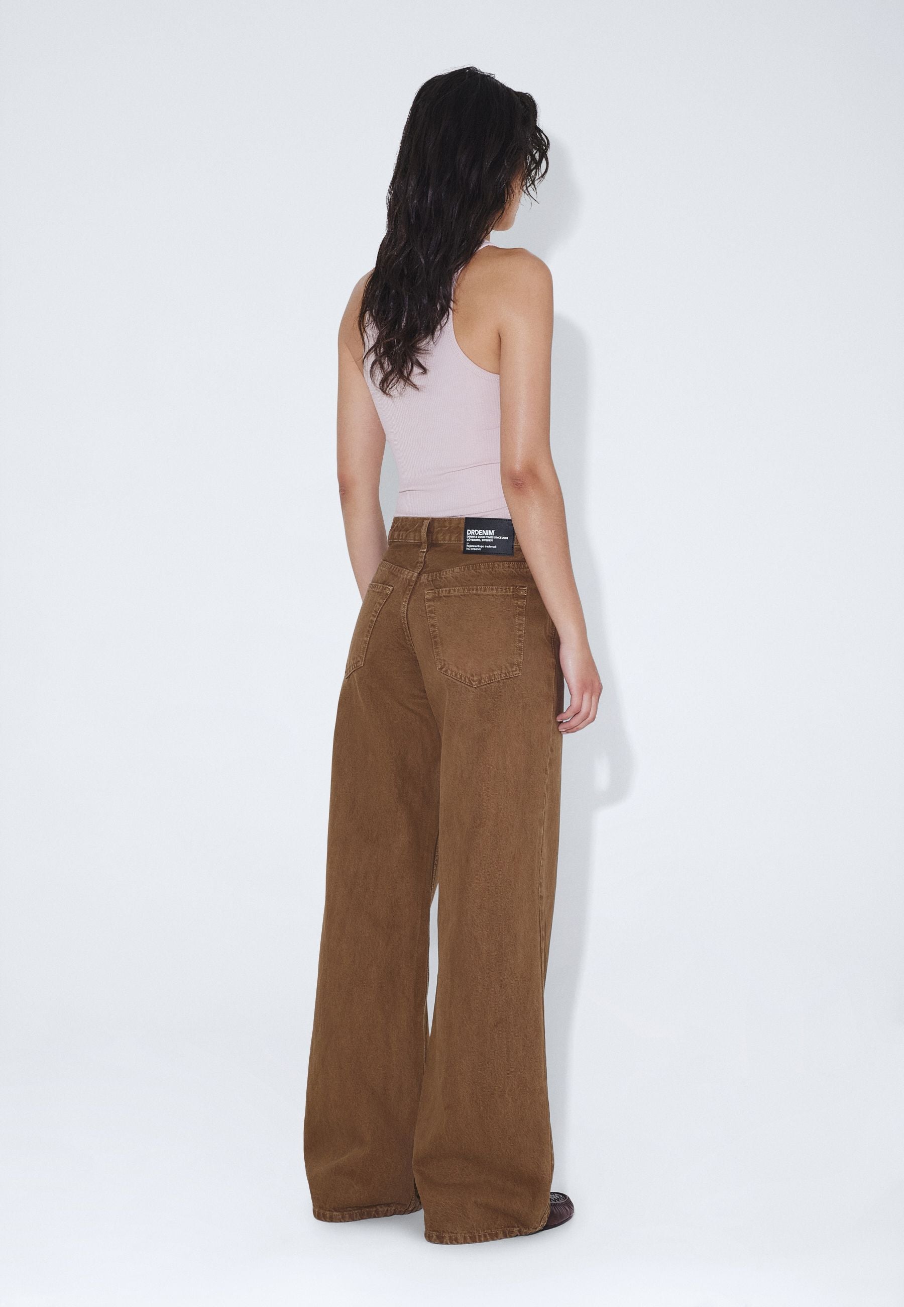 2510101596_DrDenim_RhueLowWide_WashedTeak_Main_W2_1