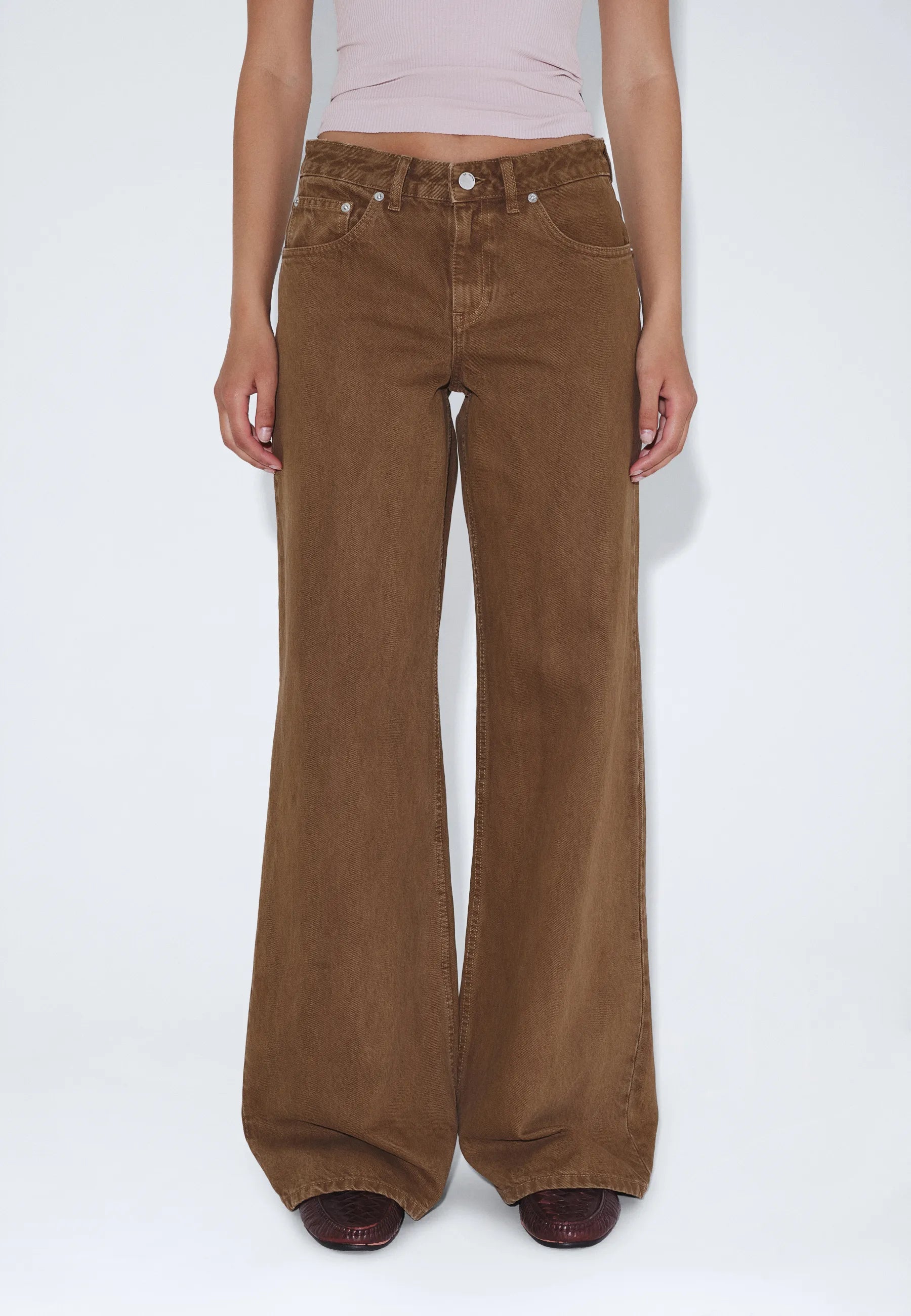 2510101596_DrDenim_RhueLowWide_WashedTeak_Main_W3_1