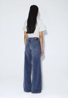 2510101BM7_DrDenim_RhueLowWide_WashedBlueShadeCord_main_W2_1