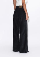 2510101BM8_DrDenim_RhueLowWide_WashedBlackShadeCord_Main_W4_2