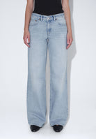 2510101M08_DrDenim_RhueLowWide_DriftPaleUsed_Main_W3_1