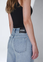 2510101M08_DrDenim_RhueLowWide_DriftPaleUsed_Main_W5_2