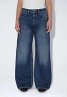 2510101M13_DrDenim_RhueLowWide_DriftDarkUsed_main_W3_1