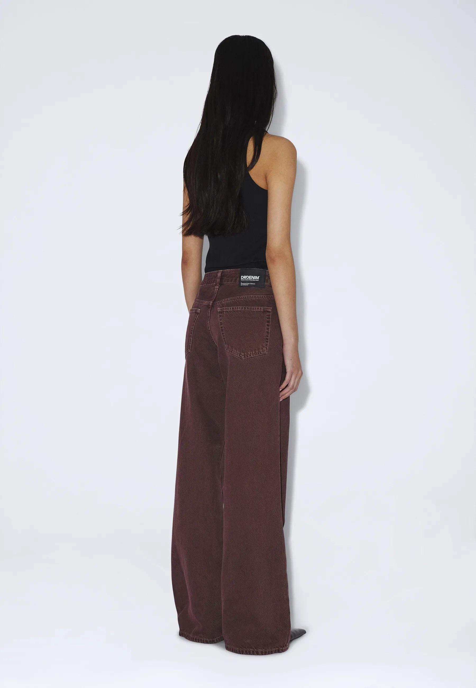 2510101U78_DrDenim_RhueLowWide_WashedAubergine_main_W2_1