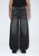 2530101034_DrDenim_CormacBaggy_BlackSpray_main_M3_1