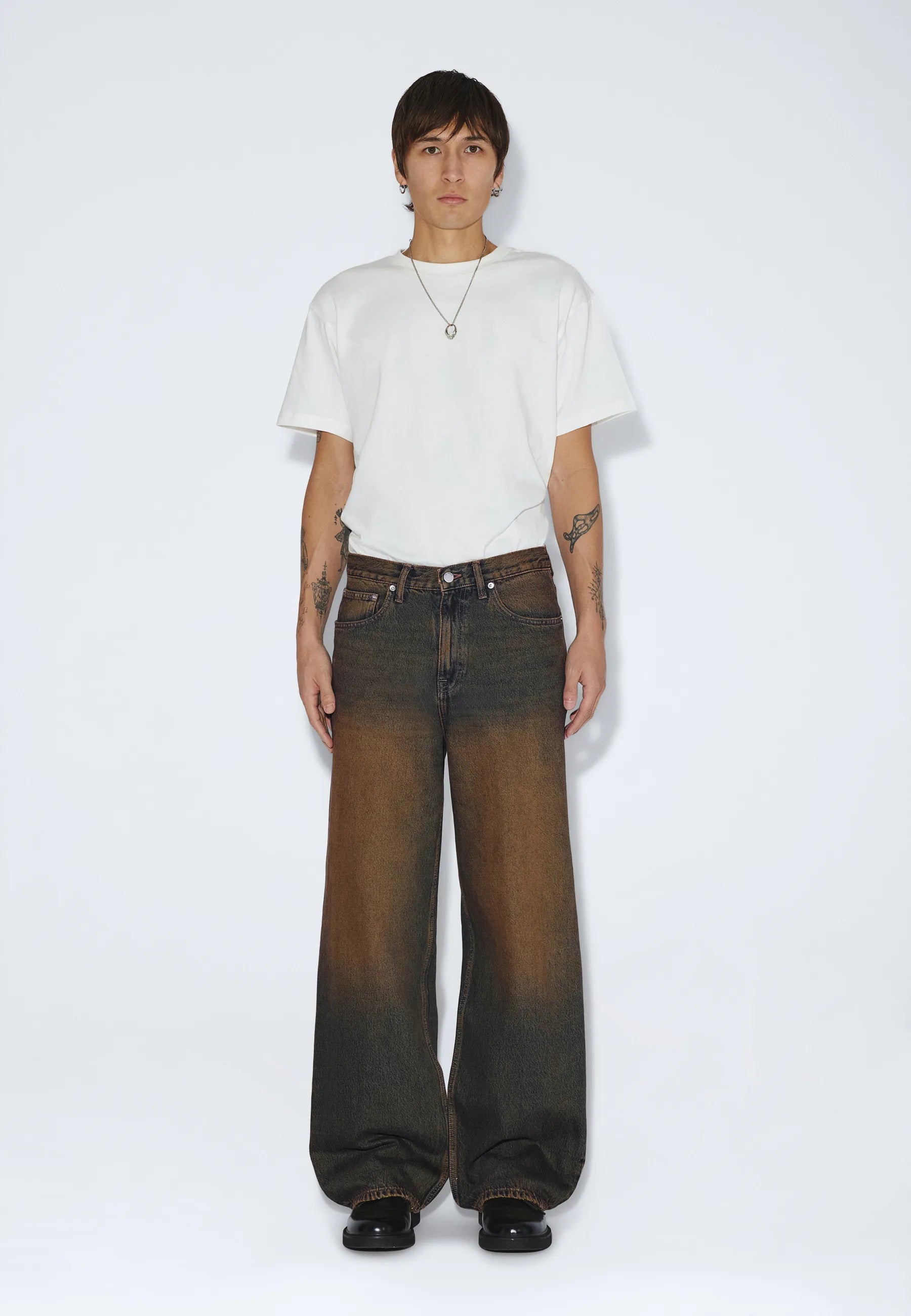 2530101BM4_DrDenim_CormacBaggy_StreamDarkGolden_main_M1_1