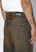 2530101BM4_DrDenim_CormacBaggy_StreamDarkGolden_main_M5_2