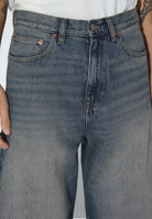 2530101L99_DrDenim_CormacBaggy_StreamMidAged_main_M5_1