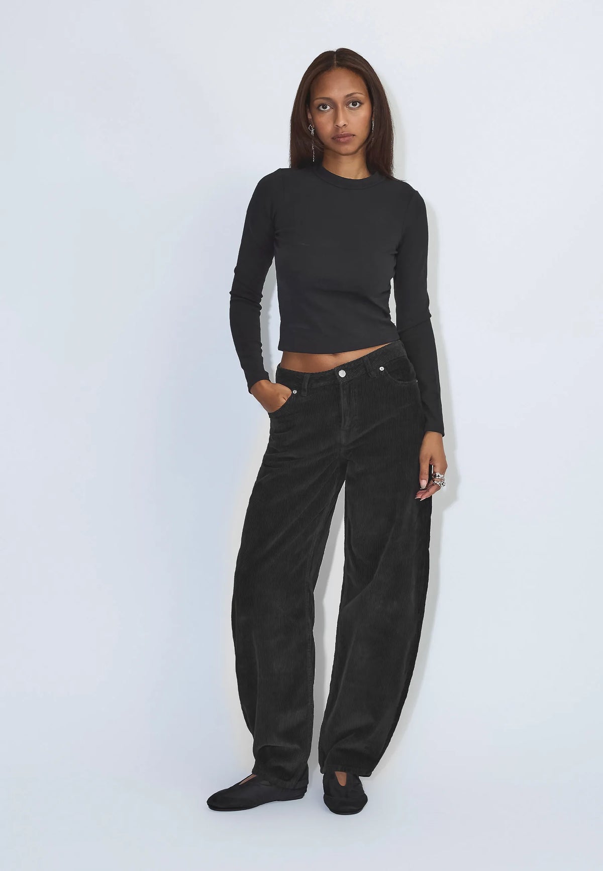 2530105102_DrDenim_NanciMidBarrel_BlackCord_Main_W1_1