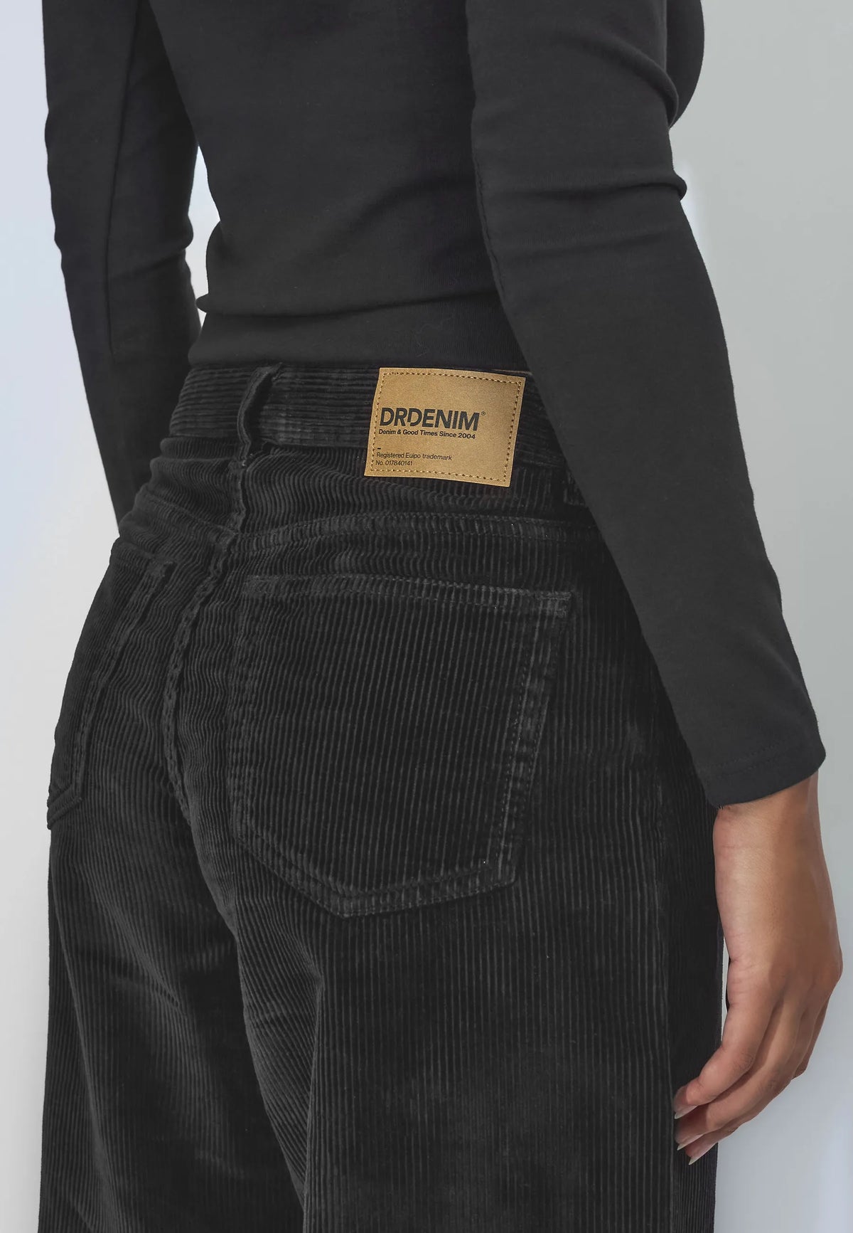 2530105102_DrDenim_NanciMidBarrel_BlackCord_Main_W5_2