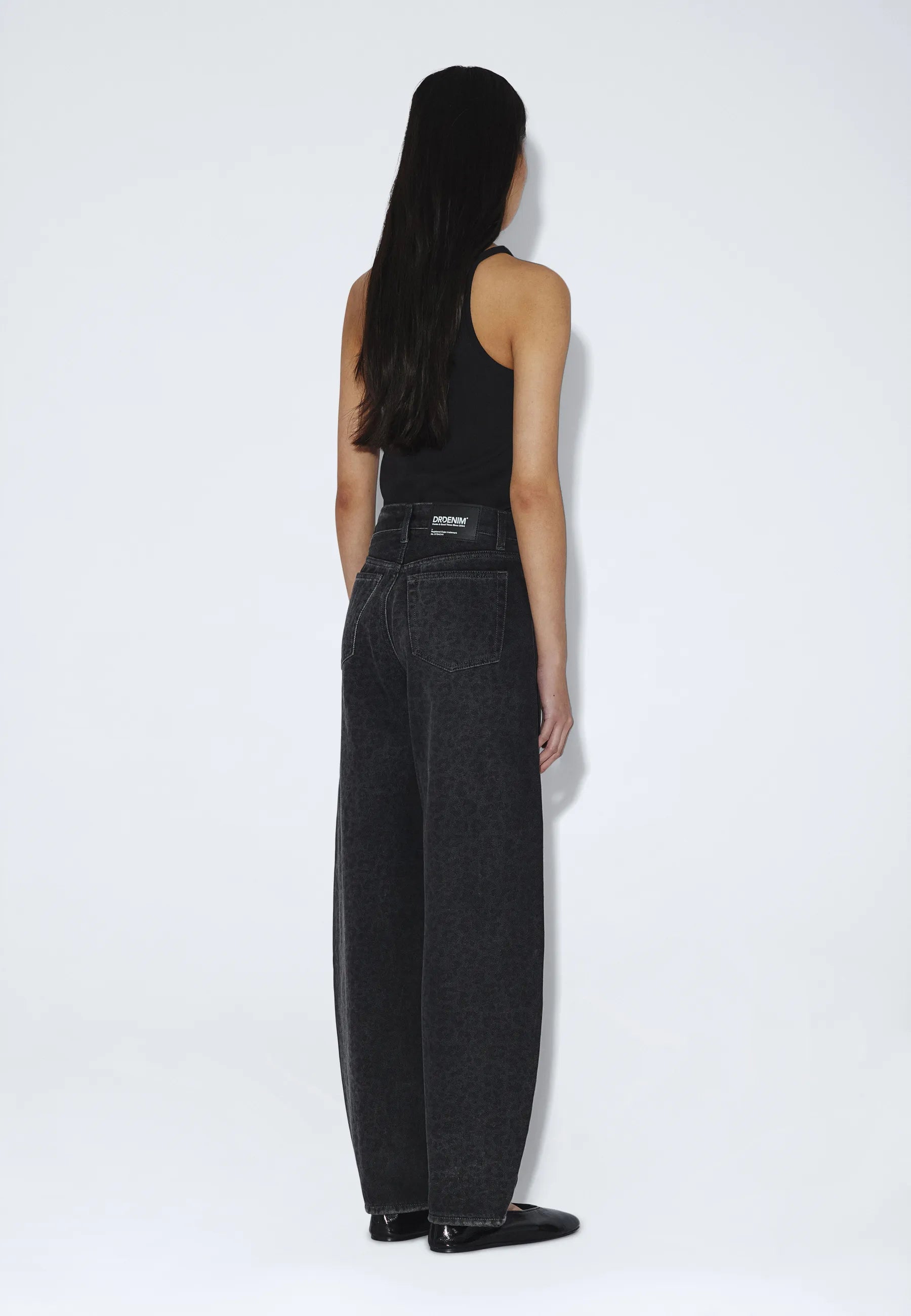 2530105869_DrDenim_NanciMidBarrel_BlackLeopard_main_W2_1 1