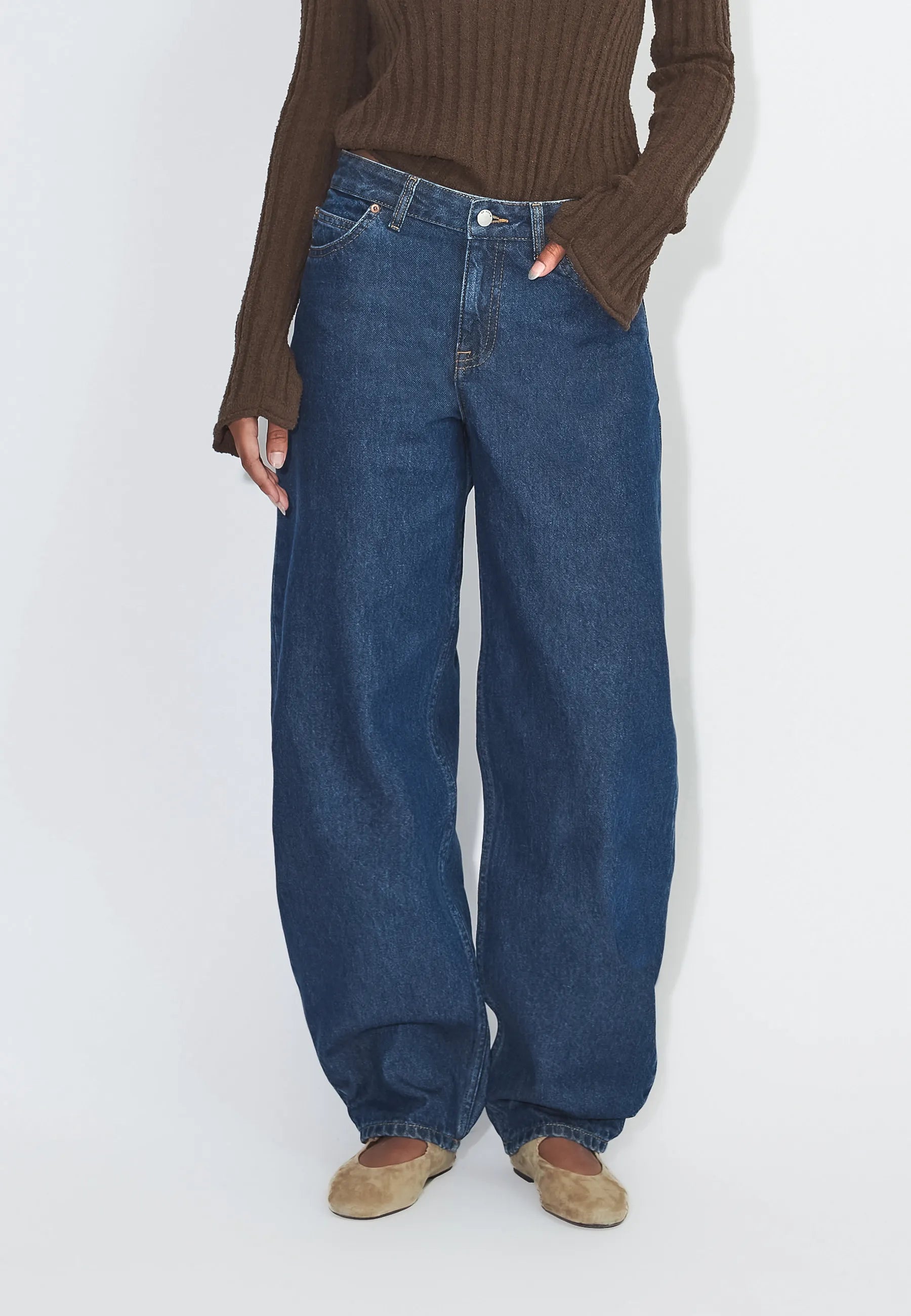 2530105J53_DrDenim_NanciMidBarrel_NovaDarkRetro_Main_W3_1