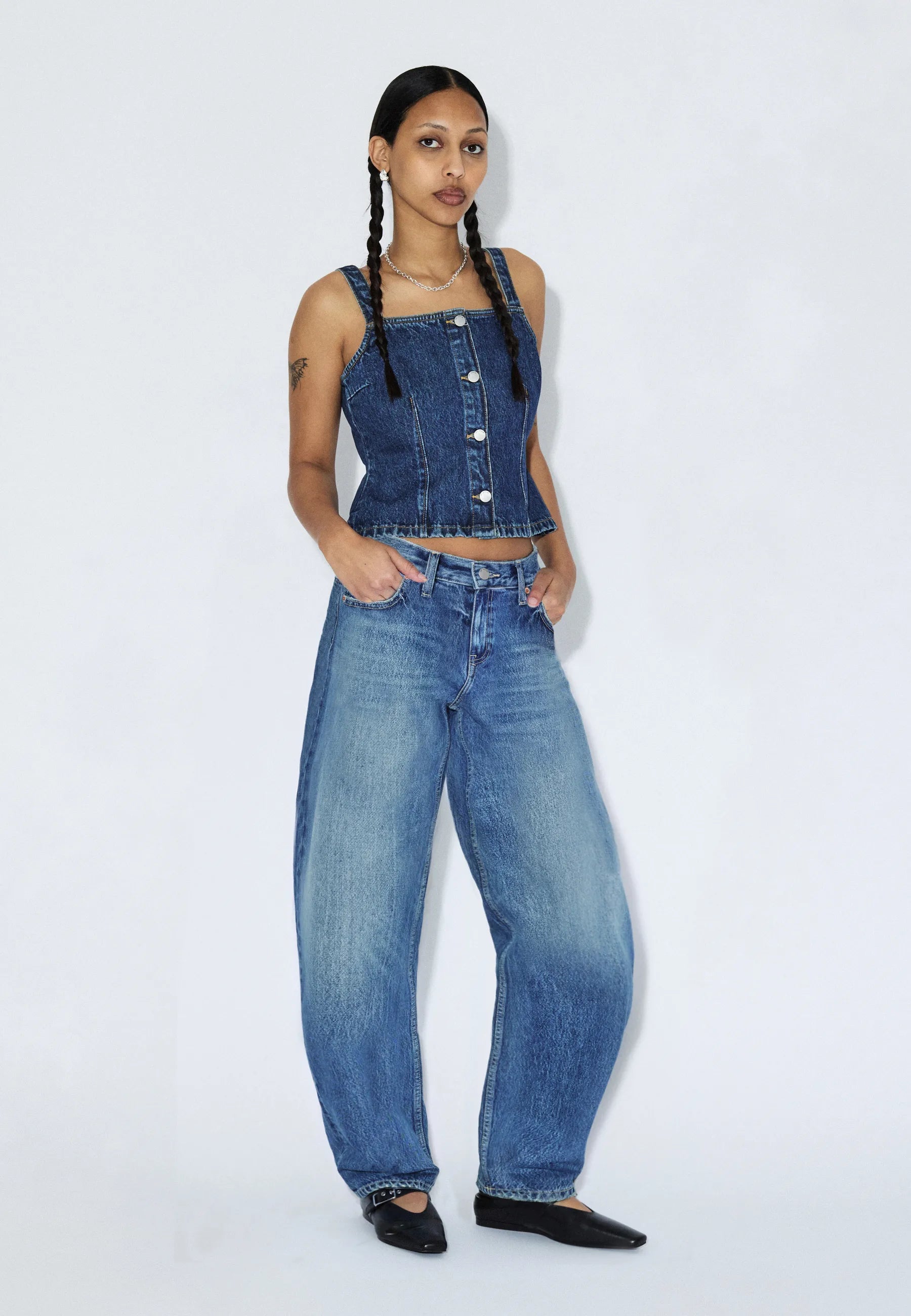 2530105L03_DrDenim_NanciMidBarrel_DriftMidUsed