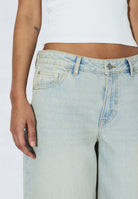 2530107066_DrDenim_AryLowBaggy_StreamPaleVintageWorn_Main_W5_1