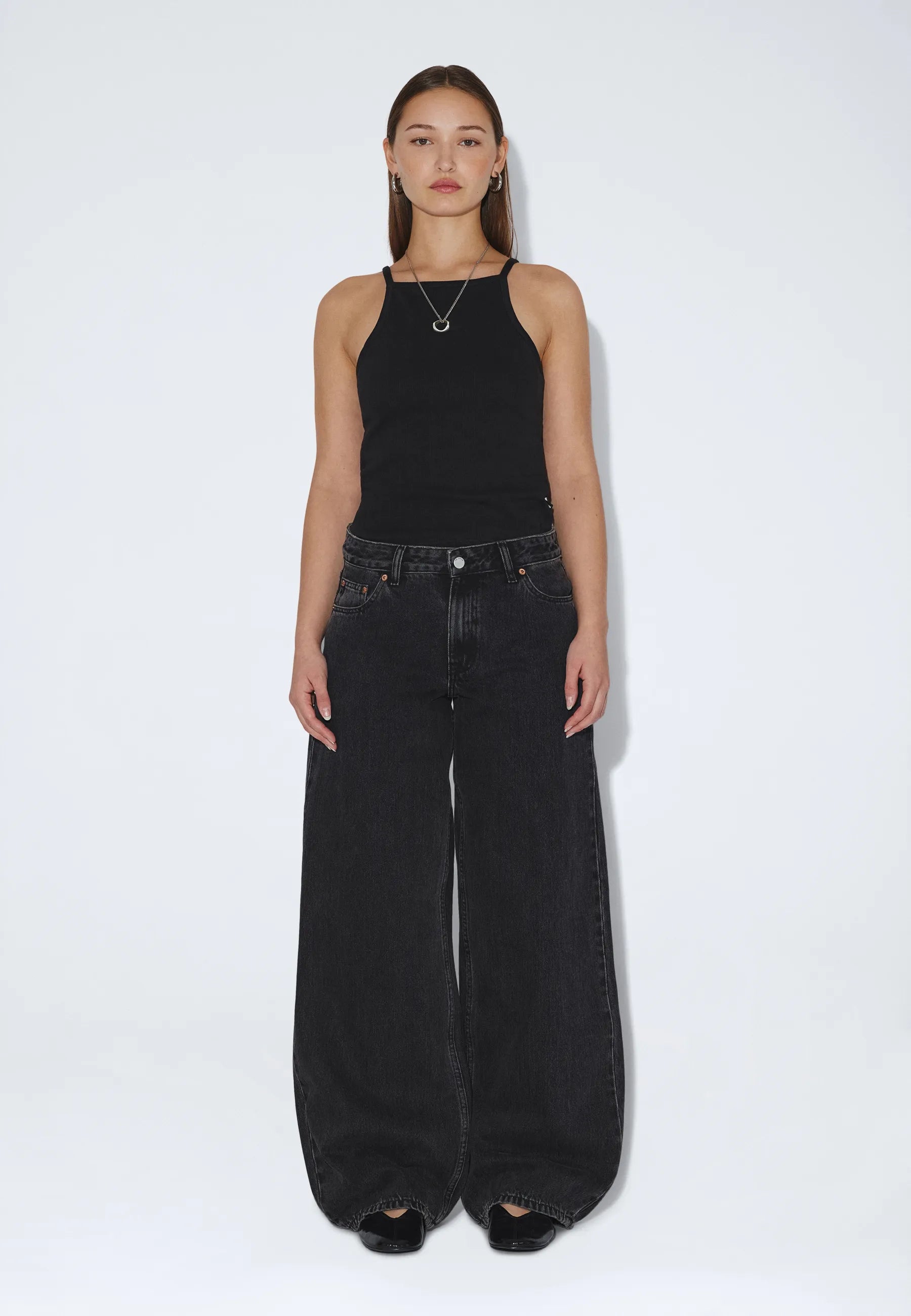 2530107A58_DrDenim_AryLowBaggy_RetroBlack_main_W1_1
