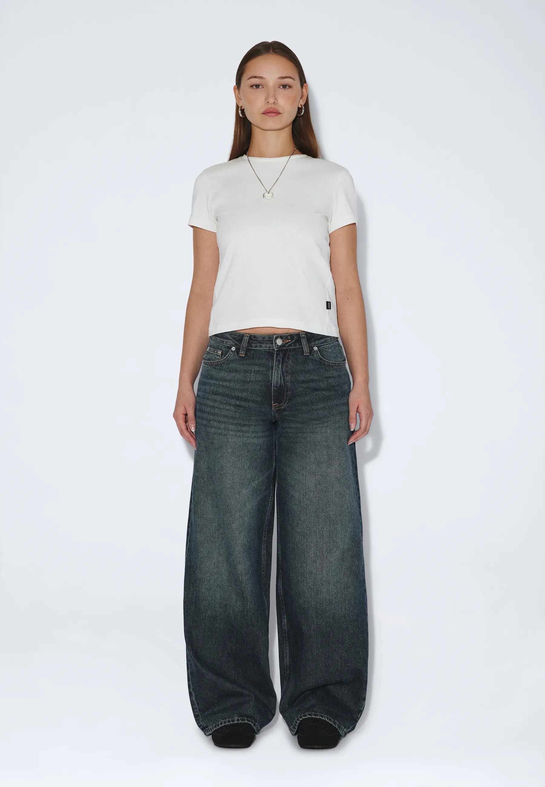 2530107M24_DrDenim_AryLowBaggy_KodiakDarkFade_main_W1_1