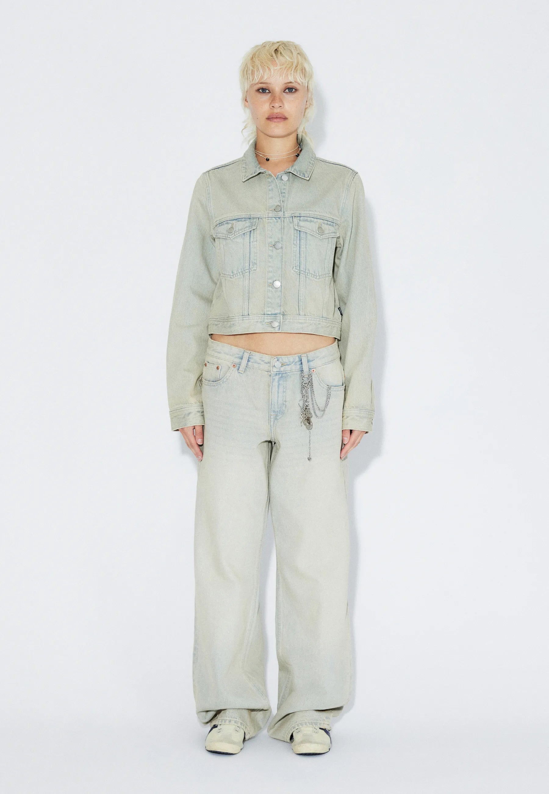 2531102M12_DrDenim_BeckyJacket_StreamLightSand_Main_W1_1