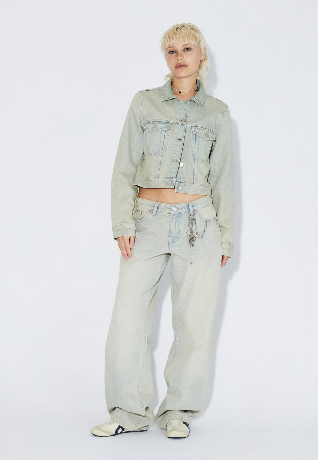 2531102M12_DrDenim_BeckyJacket_StreamLightSand_Main_W1_1