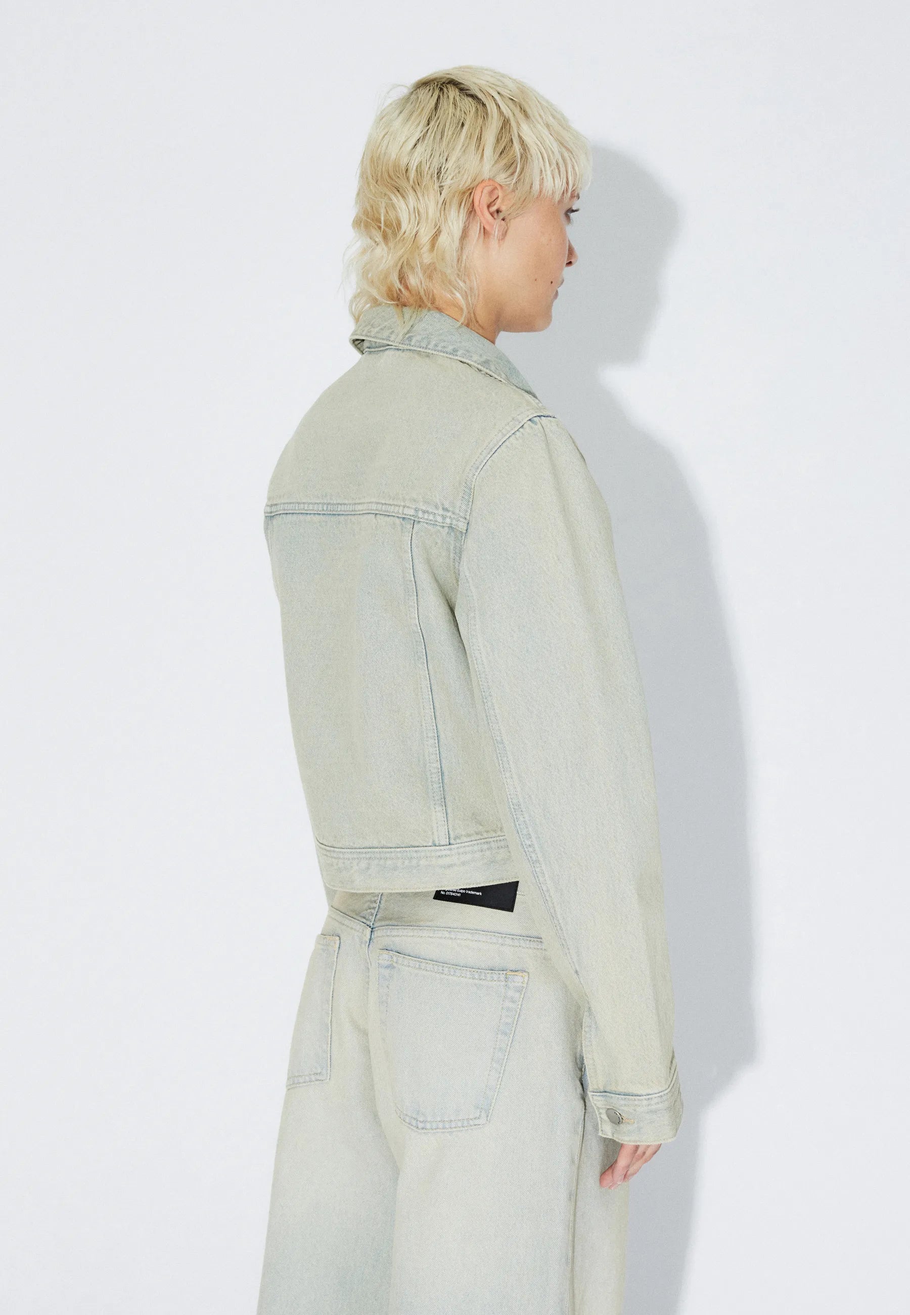 2531102M12_DrDenim_BeckyJacket_StreamLightSand_Main_W4_1