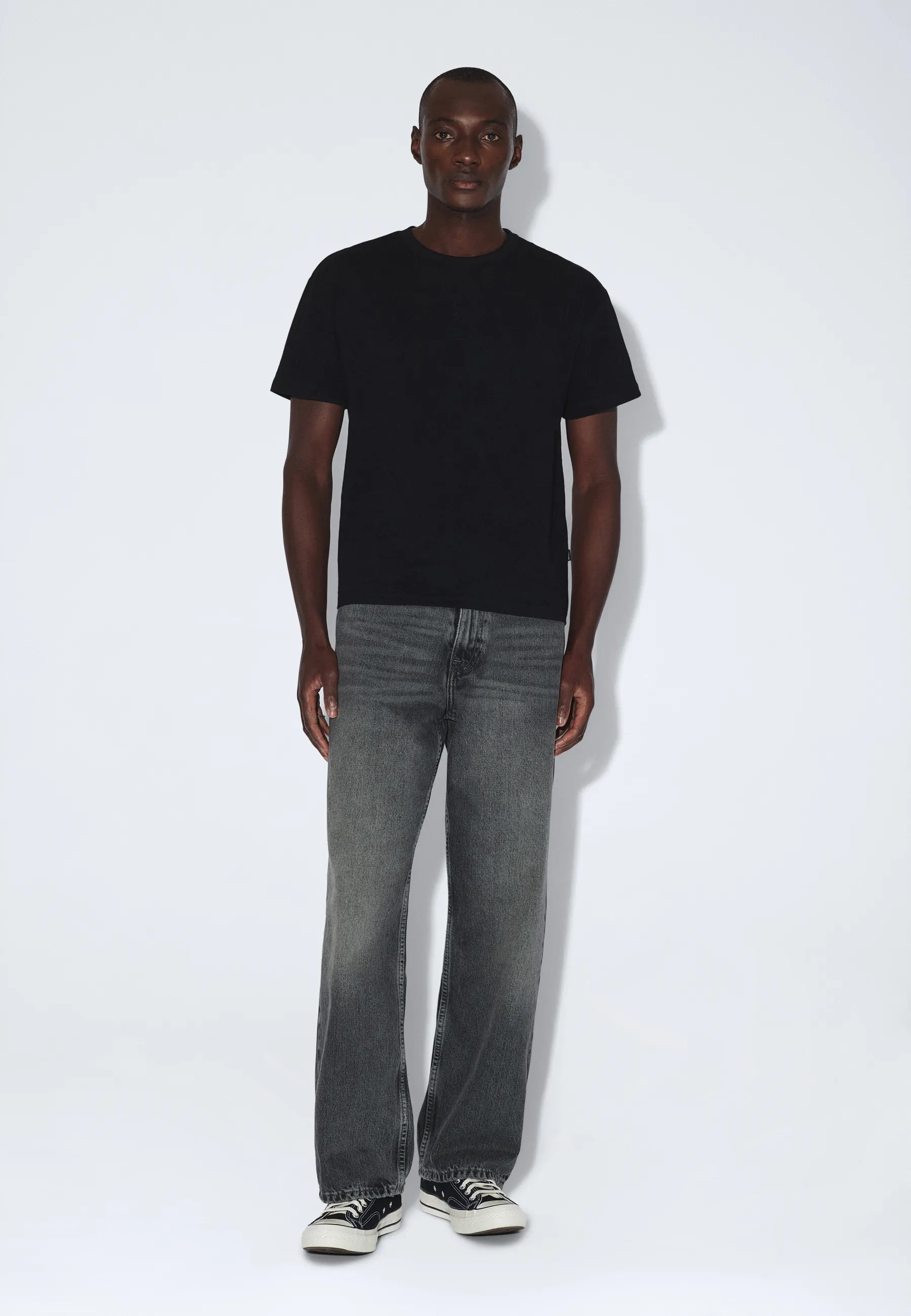 2531110101_DrDenim_BaceTee_Black_main_M1_2