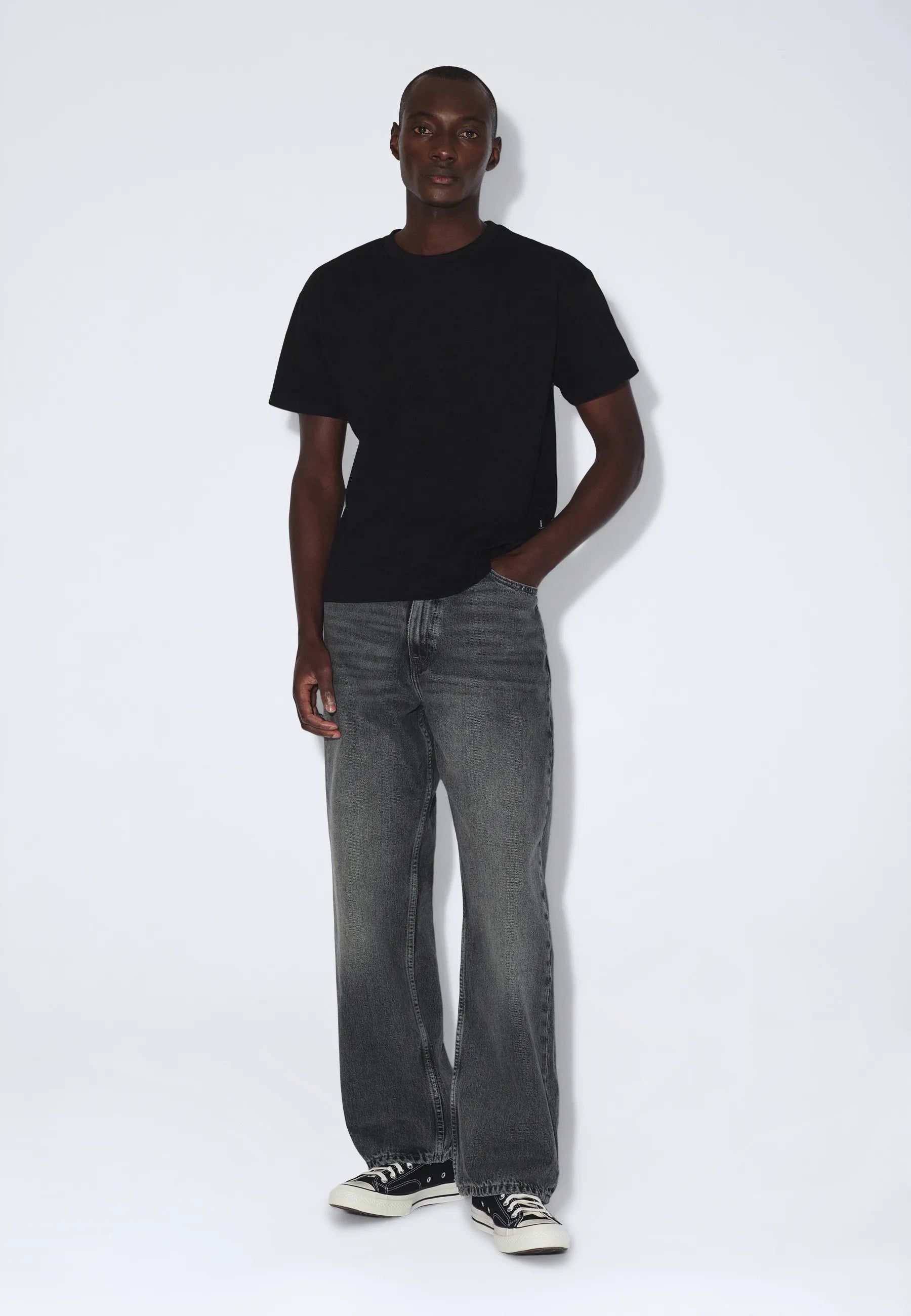 2531110101_DrDenim_BaceTee_Black_main_M1_3