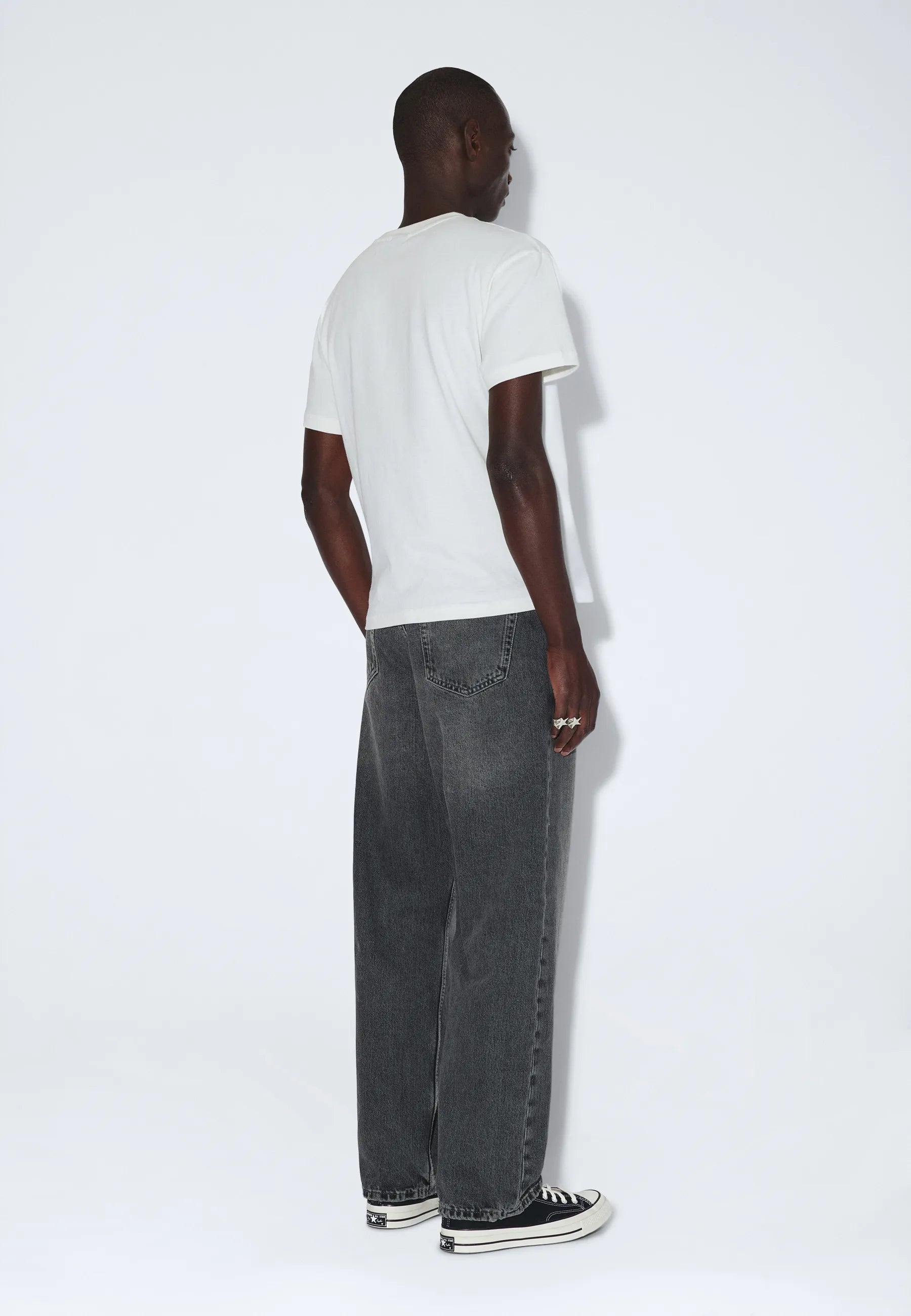 2531110197_DrDenim_BaceTee_OffWhite_main_M2_1