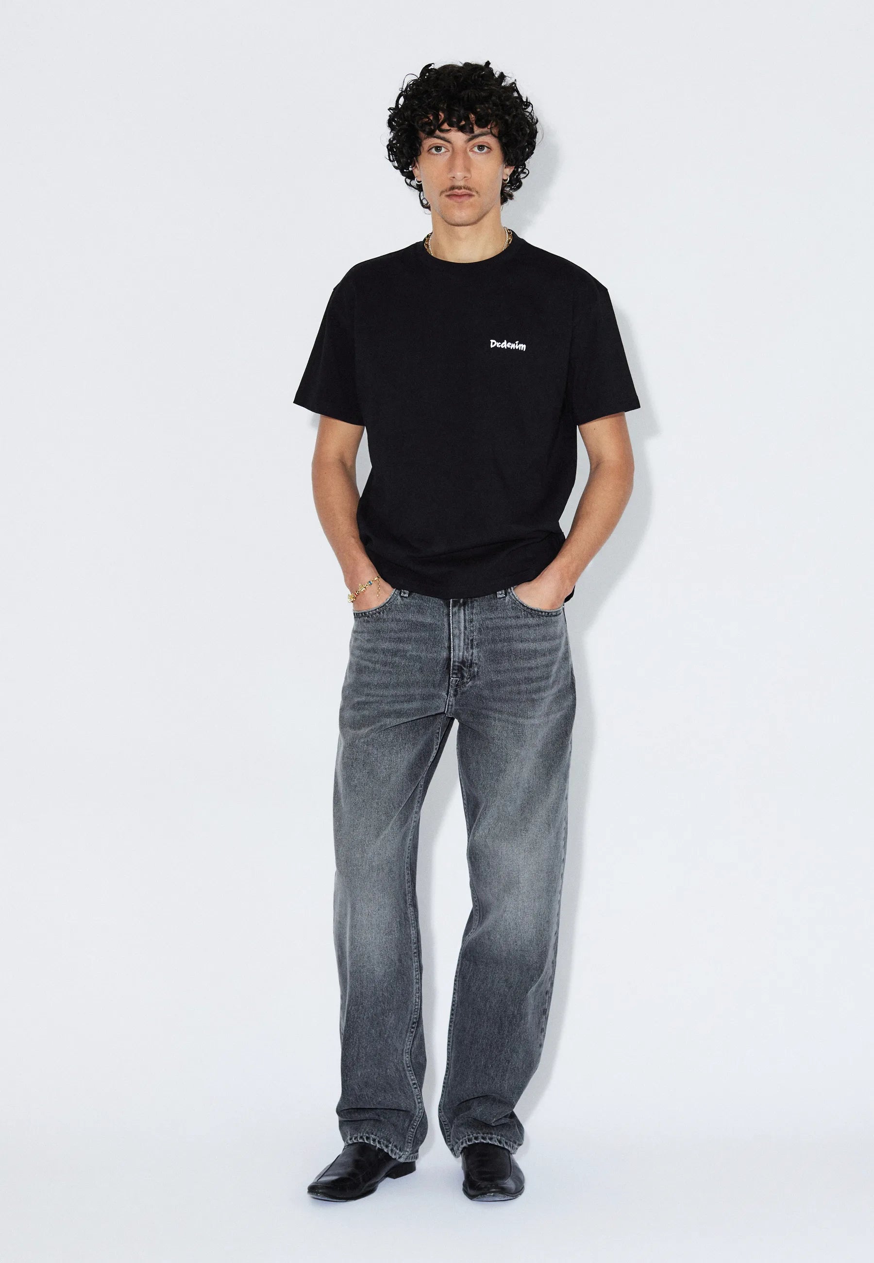 2531110BJ1_DrDenim_BaceTee_BlackBrush_Main_M1_2