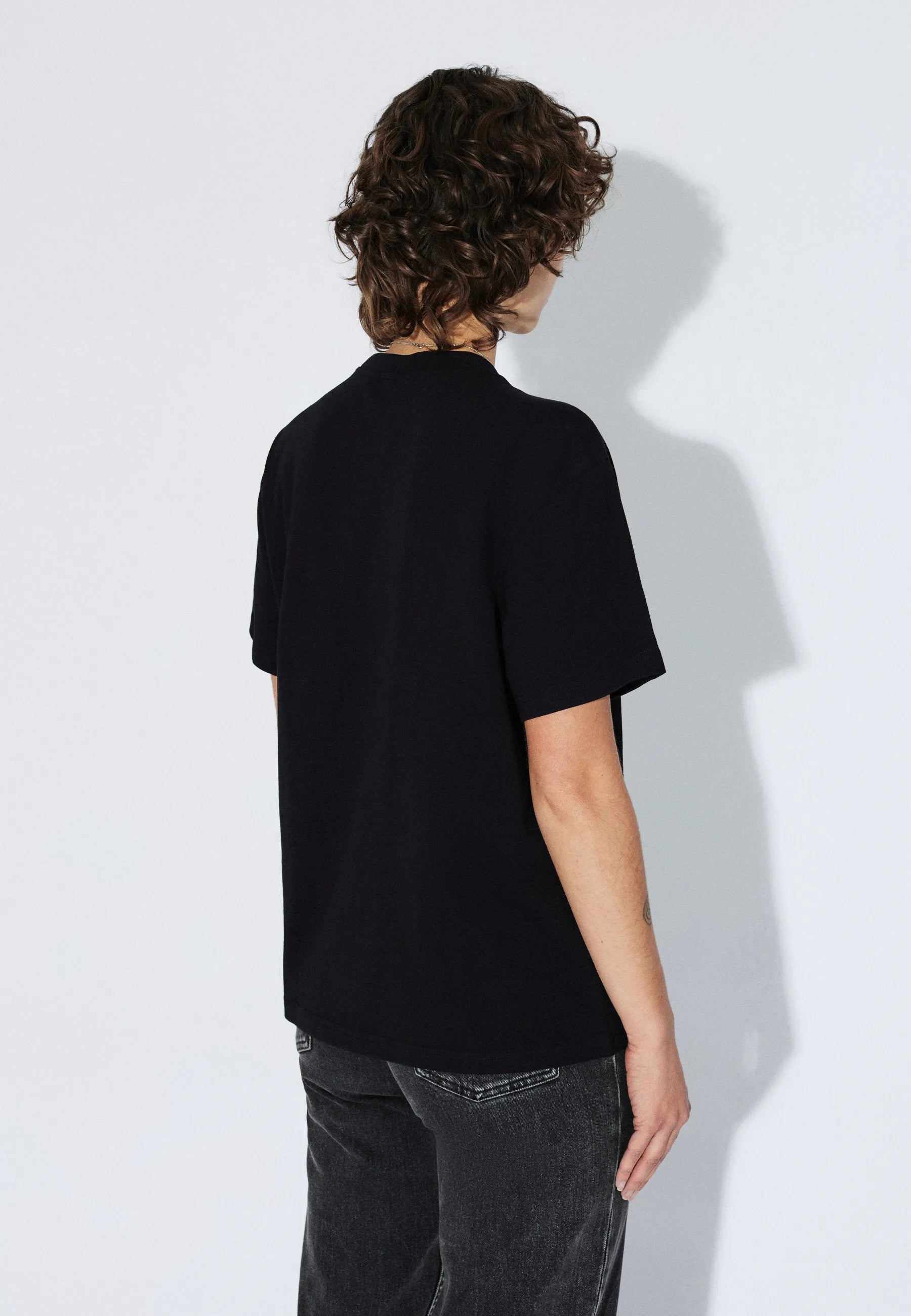 2531110BJ1_DrDenim_BaceTee_BlackBrush_Main_W4_1