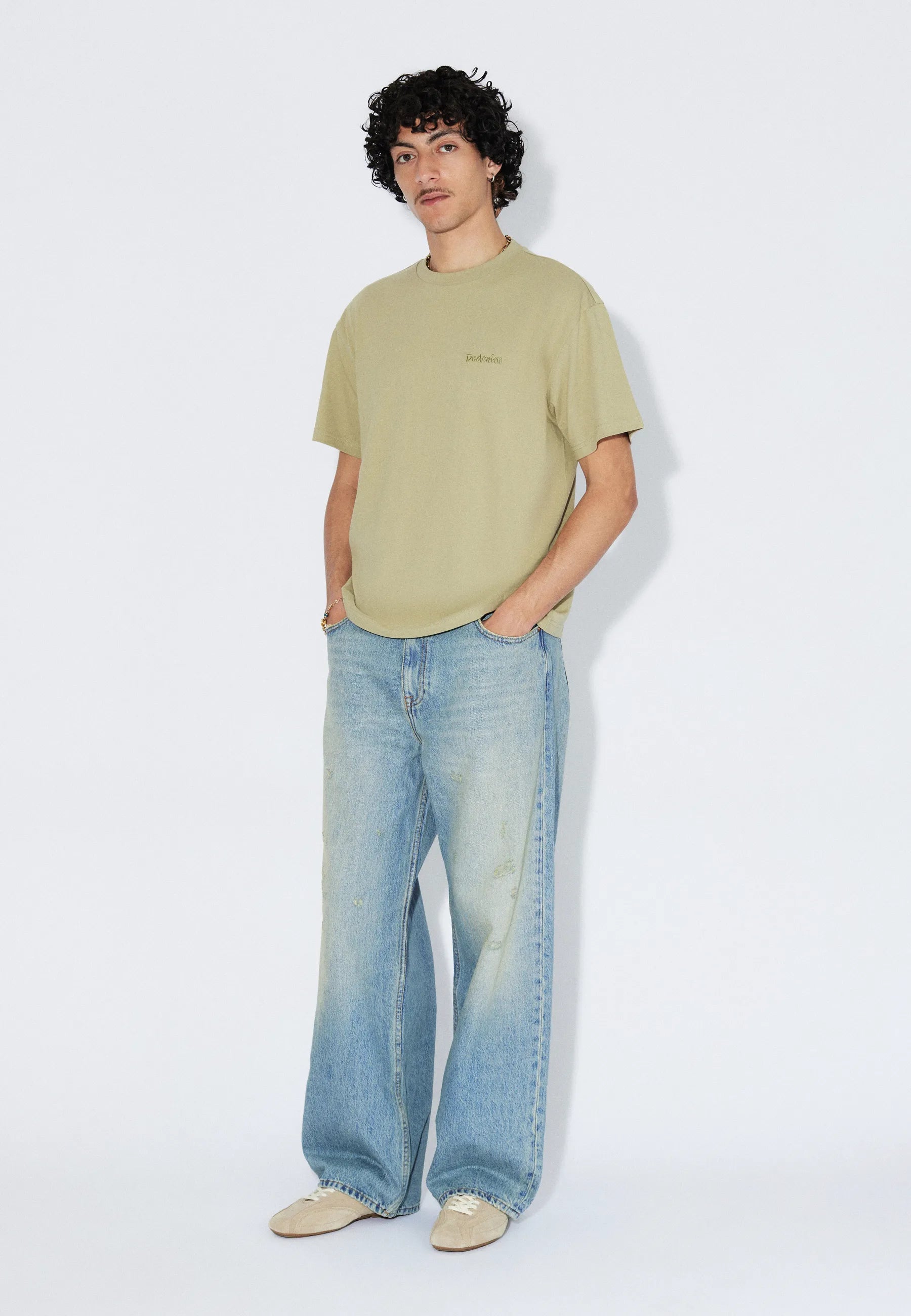 2531110BJ2_DrDenim_BaceTee_LtGreenBrush_Main_M1_2