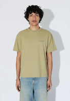 2531110BJ2_DrDenim_BaceTee_LtGreenBrush_Main_M3_1