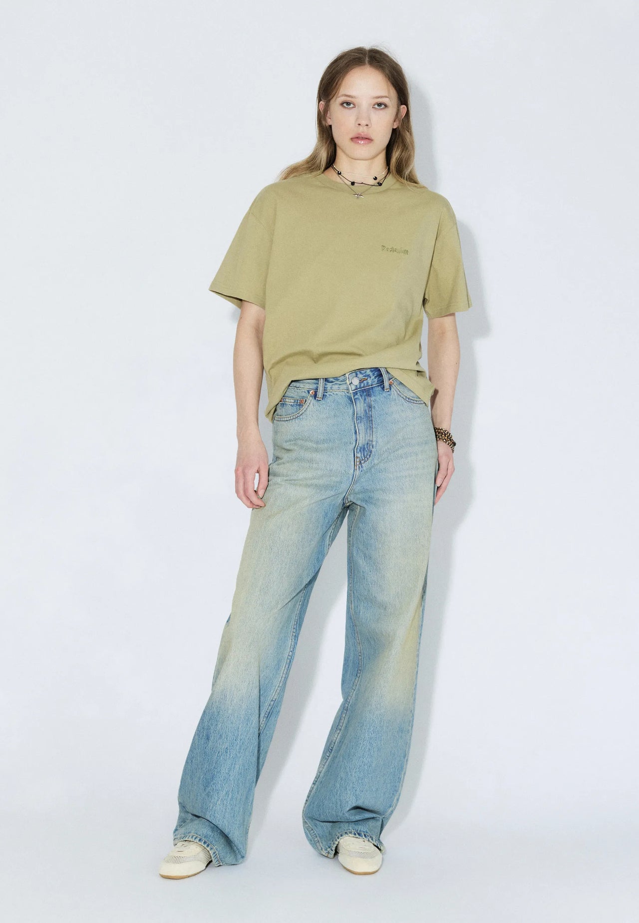 2531110BJ2_DrDenim_BaceTee_LtGreenBrush_Main_W1_3