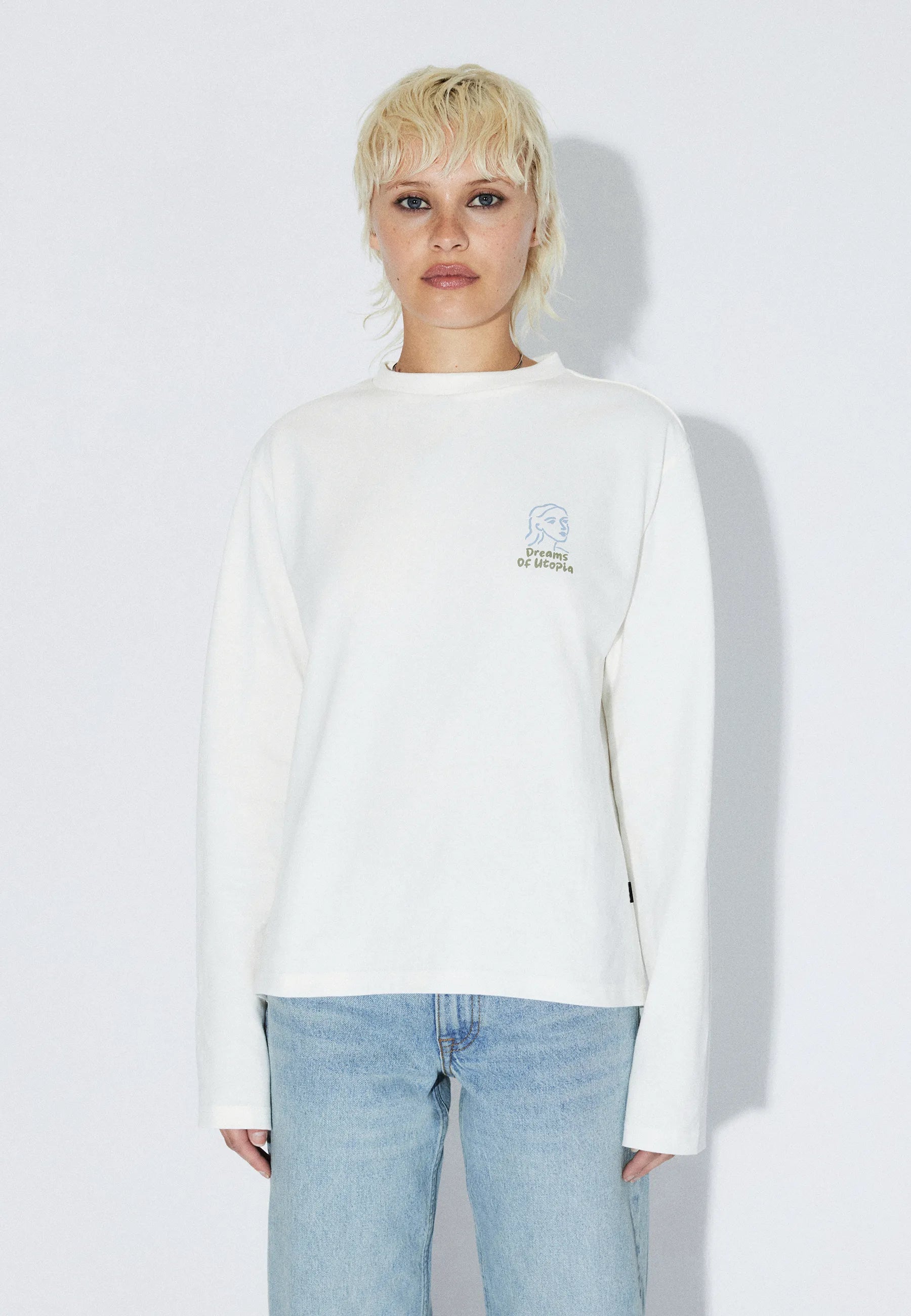 2531111BL1_DrDenim_KathLongsleeve_OffWhiteDraw_Main_W3_1