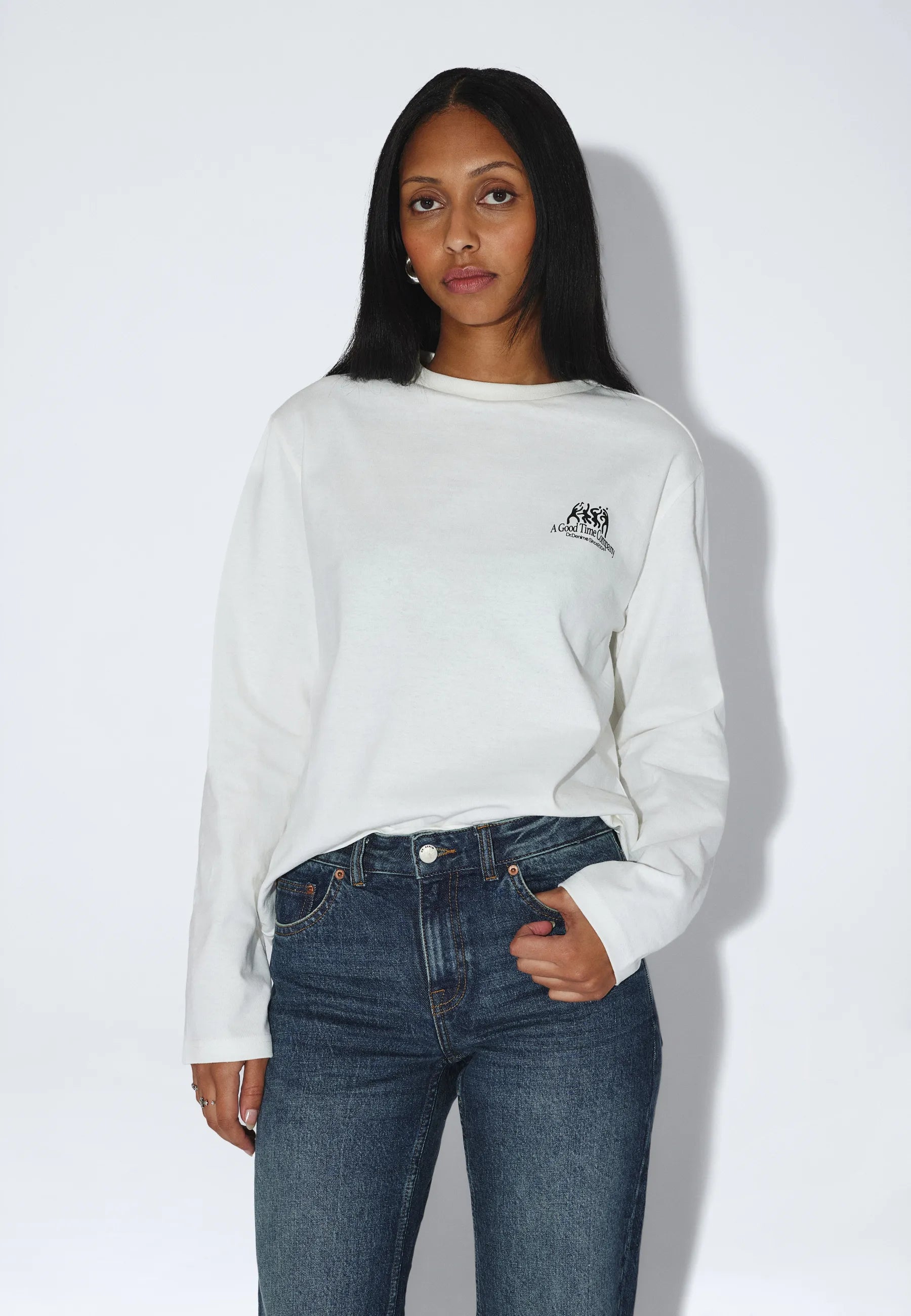 2531111LI2_DrDenim_KathLongsleeve_OffWhiteTime_main_W3_2