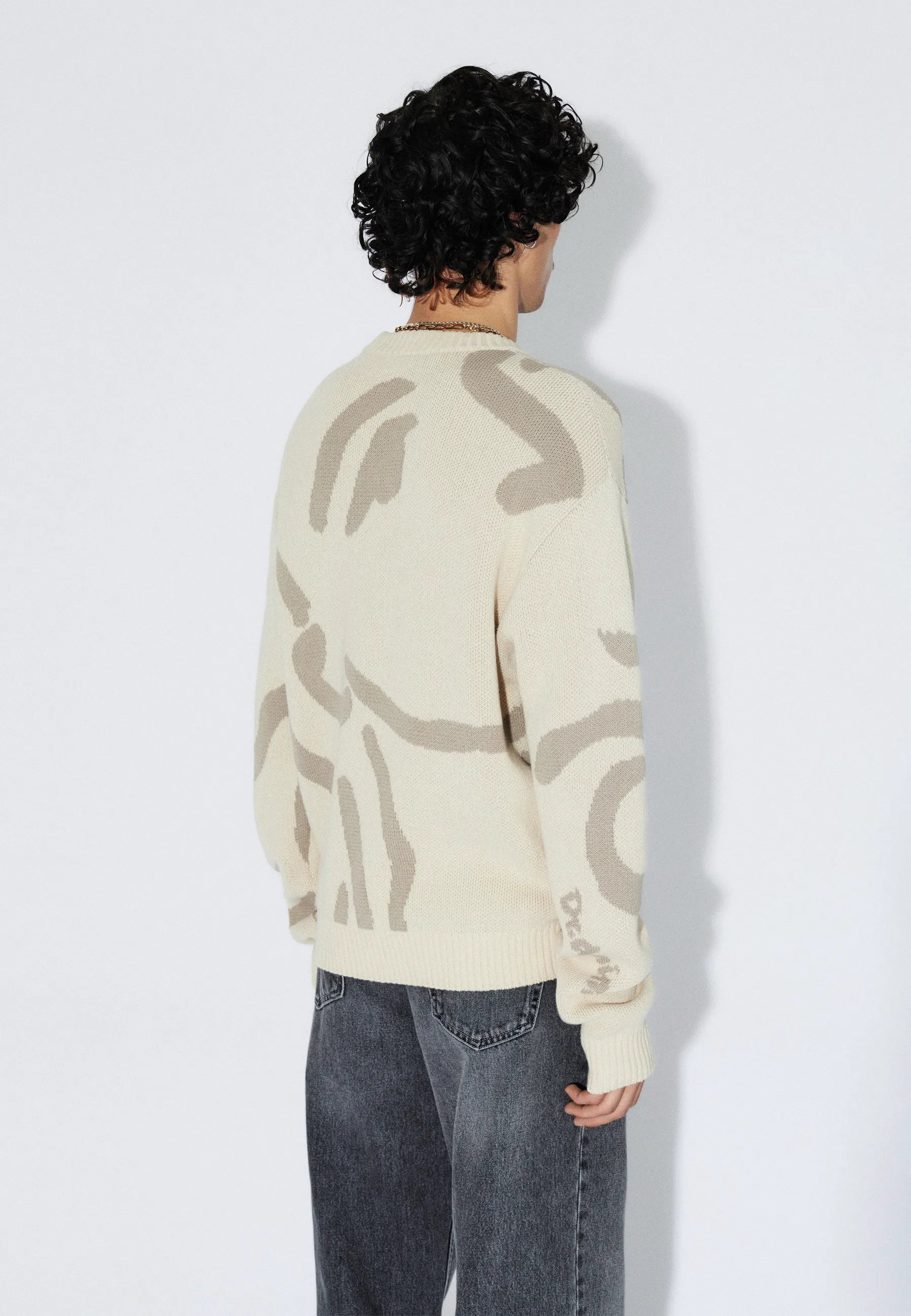 2531116BF2_DrDenim_MicSweater_EcruBigDraw_Main_M4_1