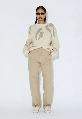 2531116BF2_DrDenim_MicSweater_EcruBigDraw_Main_W1_1