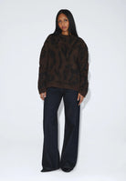 2531116BT6_DrDenim_MicSweater_BrownBlackScribble_main_W1_4