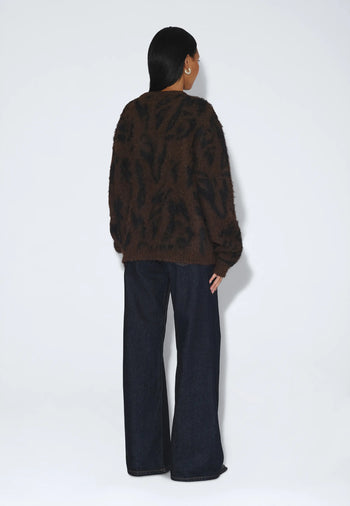 2531116BT6_DrDenim_MicSweater_BrownBlackScribble_main_W2_1