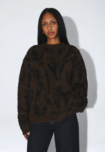 2531116BT6_DrDenim_MicSweater_BrownBlackScribble_main_W3_2