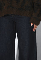 2531116BT6_DrDenim_MicSweater_BrownBlackScribble_main_W5_2