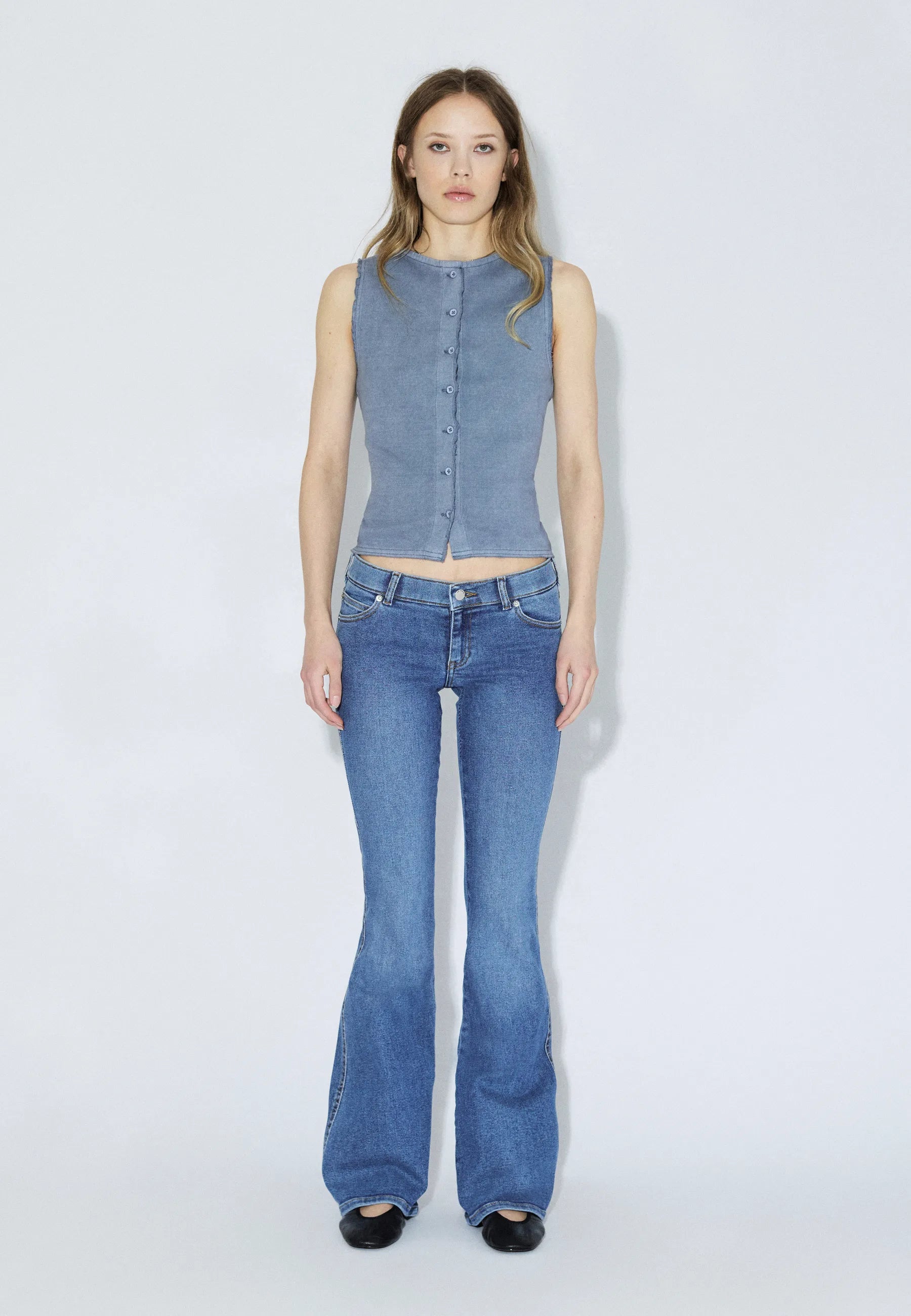 2541101L95_DrDenim_KilyLowBootcut_CapeSkyShade_Main_W1_1