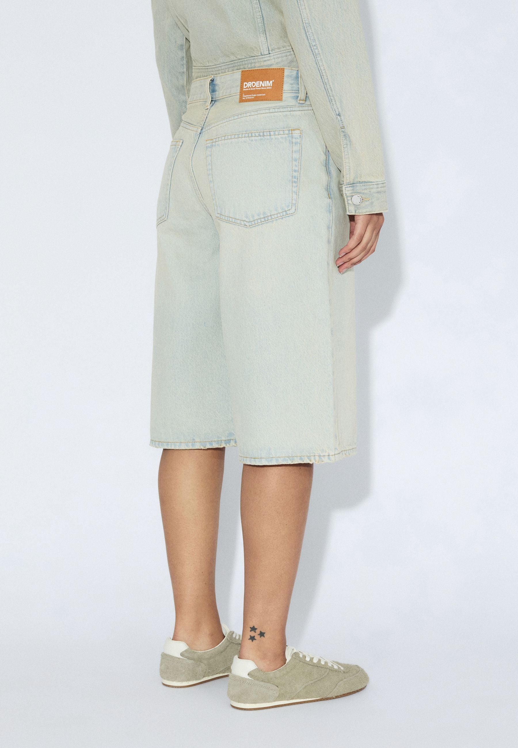 2610101066_DrDenim_BreeShorts_StreamPaleVintageWorn_Main_W4_1