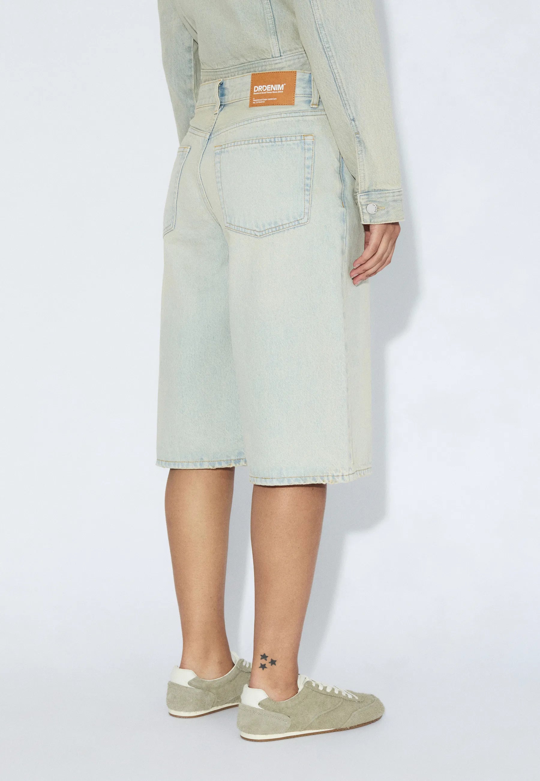 2610101066_DrDenim_BreeShorts_StreamPaleVintageWorn_Main_W4_1