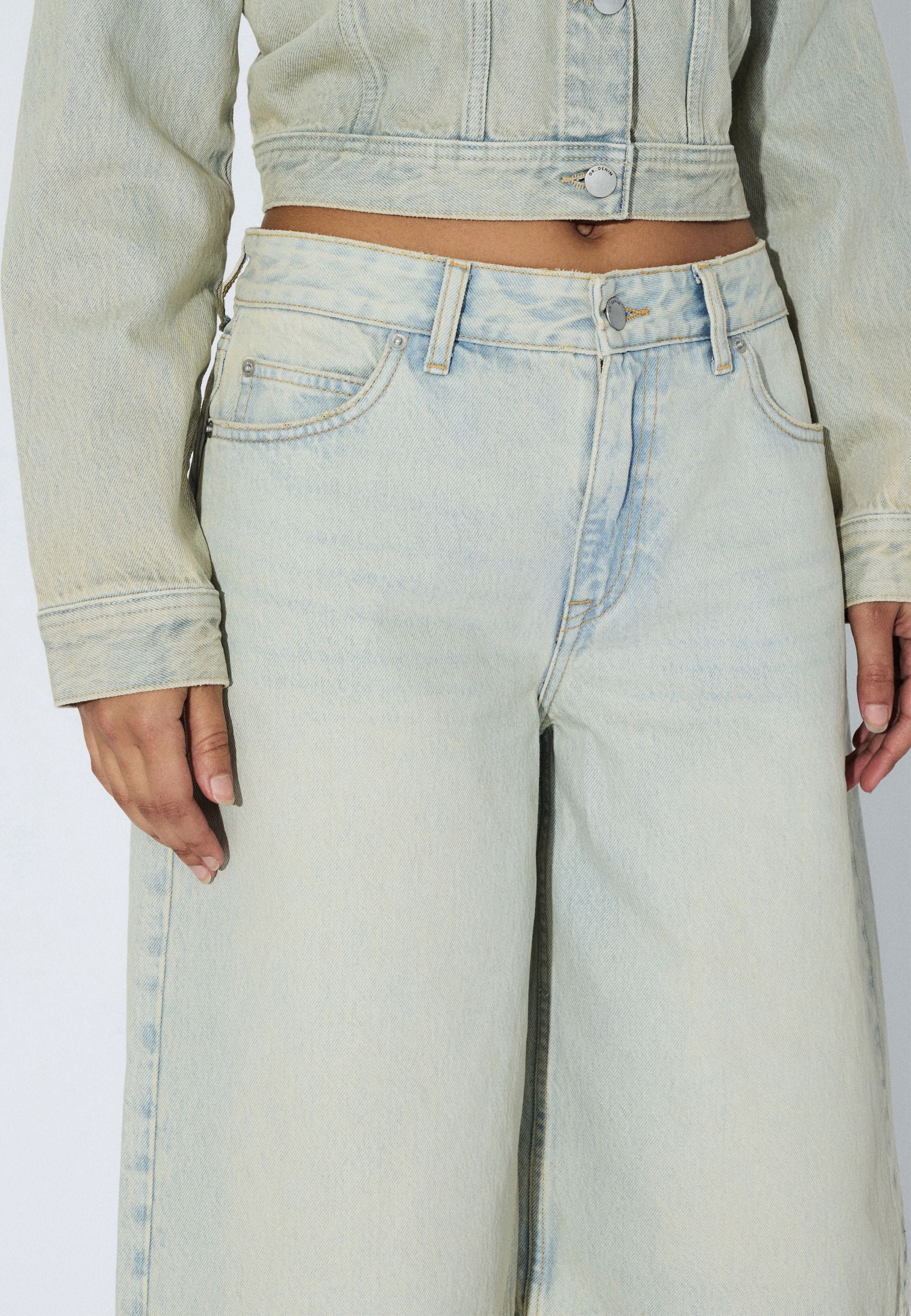 2610101066_DrDenim_BreeShorts_StreamPaleVintageWorn_Main_W5_1
