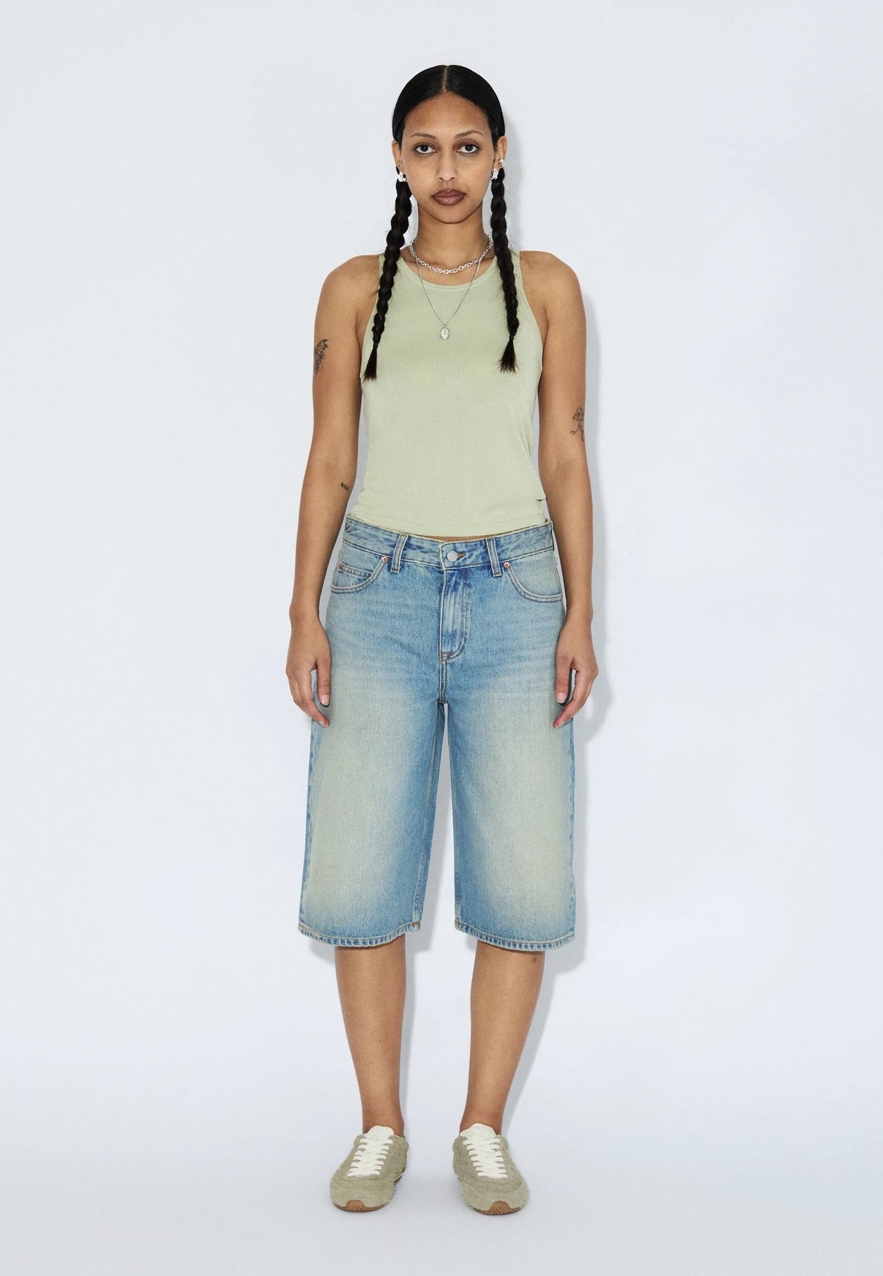 2610101L95_DrDenim_BreeShorts_StreamSkyAged_Main_W1_1