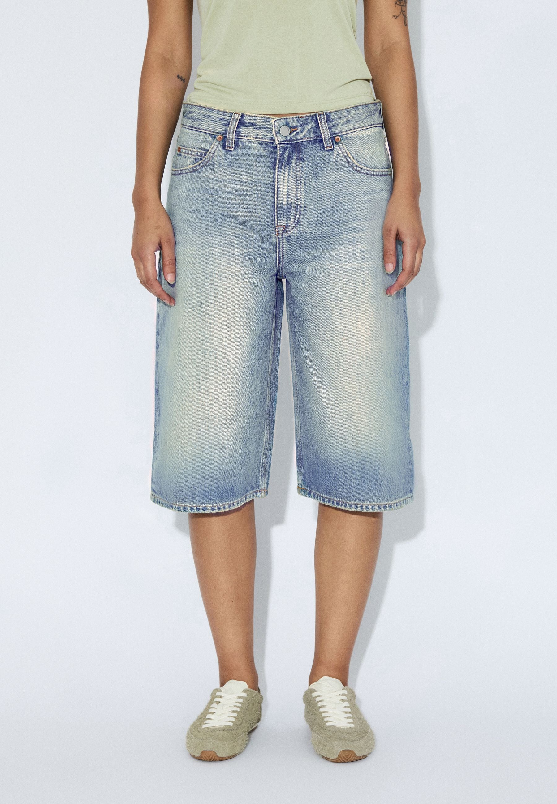 2610101L95_DrDenim_BreeShorts_StreamSkyAged_Main_W3_1
