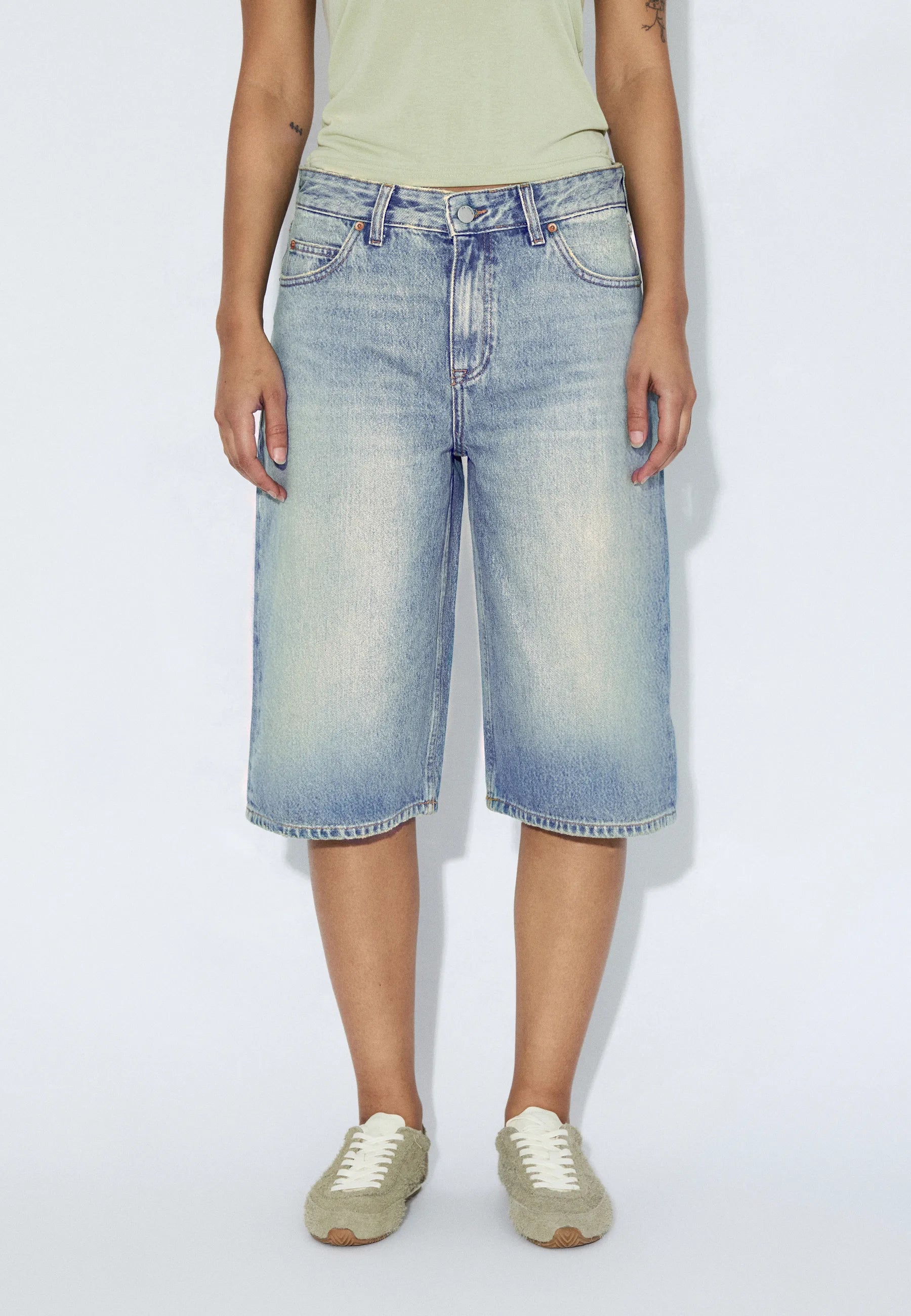 2610101L95_DrDenim_BreeShorts_StreamSkyAged_Main_W3_1