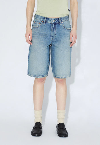 2610102M02_DrDenim_AsraShorts_DriftSkyUsed_Main_W3_1