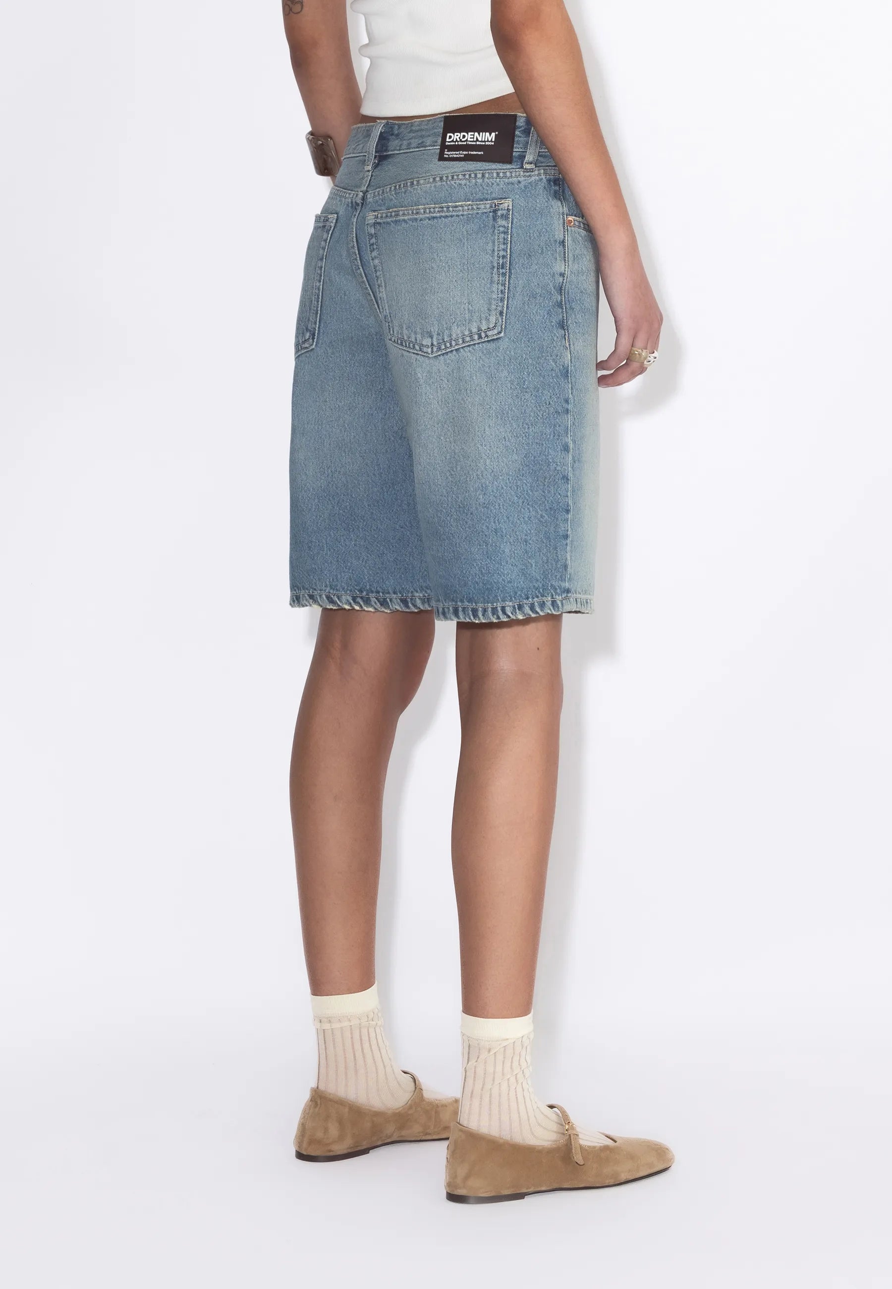 2610102M02_DrDenim_AsraShorts_DriftSkyUsed_Main_W4_1