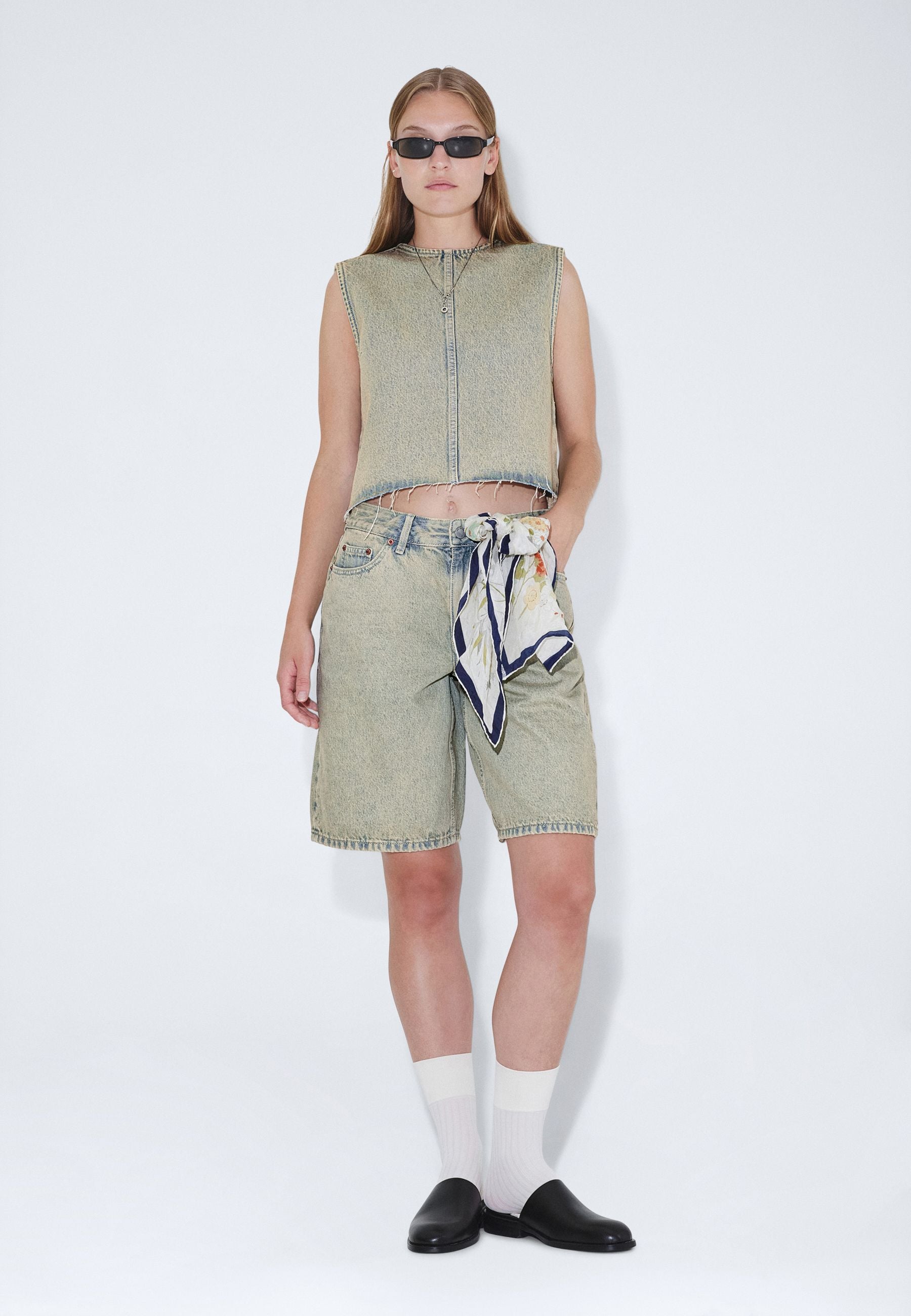 2610102M10_DrDenim_AsraShorts_StreamDesert_Main_W1_1