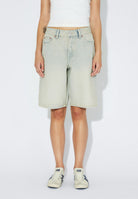 2610102M12_DrDenim_AsraShorts_StreamLightSand_Main_W3_1
